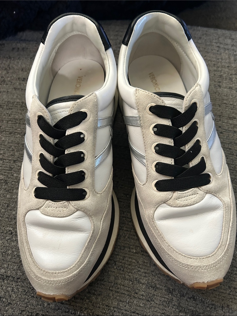 Veronica Beard Valentina Sneaker size 8 White and Black silver slip on leather